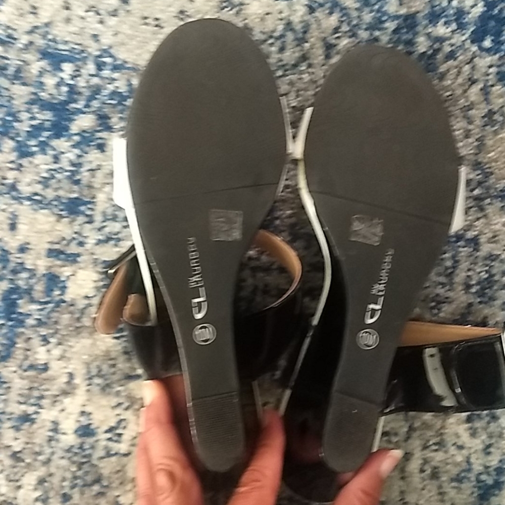Sandles - Picture 3 of 6